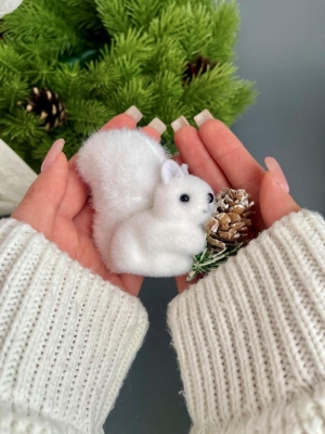 Елочное украшение Белка 7 см, белый, 1 шт