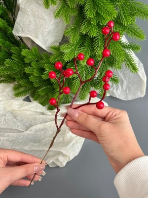 Ветка с ягодами 30 см красный