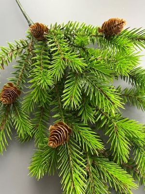 Гирлянда из веток ели с шишками малая, 51 см, зеленый комбинированный