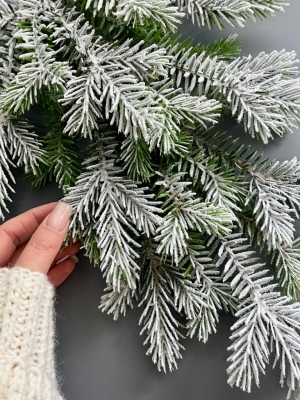Гирлянда из веток ели, 49 см, заснеженная