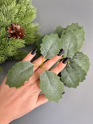 Ветка - лист пуансеттии 3-ой, 12 см, зеленый комбинированный, 20 шт