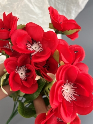 Ветка в букете лютик 5 веток, 34 см, красный
