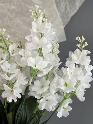 Ветка в букете сирень 9 веток, 45 см, белый