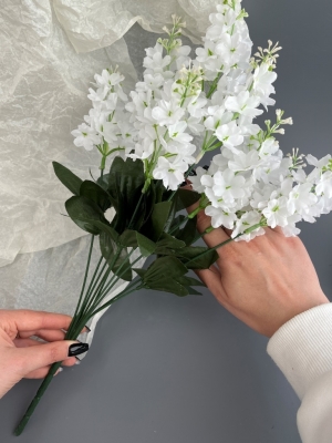 Ветка в букете сирень 9 веток, 45 см, белый