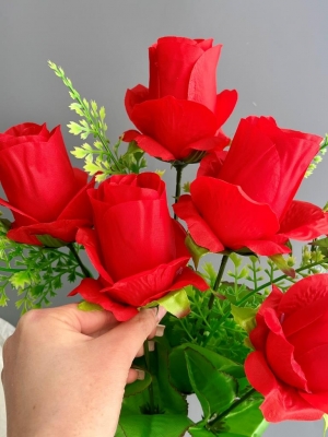 Букет бутон роз 6 голов, 50 см, красный