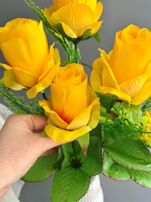 Букет бутон роз 6 голов, 50 см, желтый