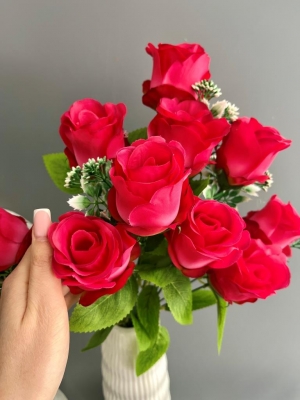 Букет бутон роз 10 голов, 52 см, малиновый