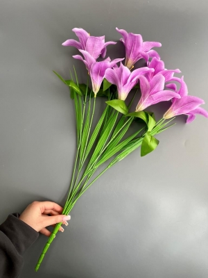 Букет лилия 7 голов, 60 см, сиреневый