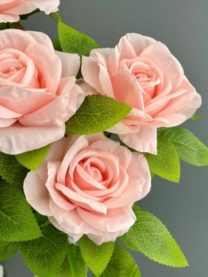 Букет бутон роз 7 голов, 60 см, нежно-розовый