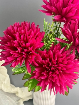 Букет хризантем 6 веток, 47 см, малиновый