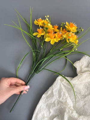 Букет зелени нарцисс 6 веток, 40 см, желтый