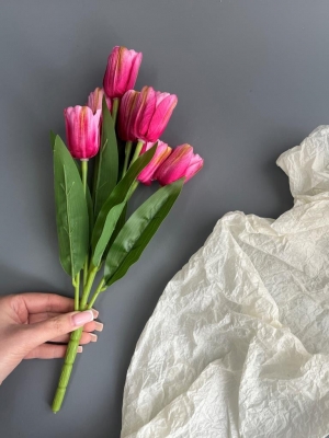 Букет тюльпанов 7 голов, 35 см, фуксия