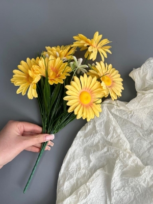 Ромашки в букете 6 голов с мелкоцветом, 34 см, желтый