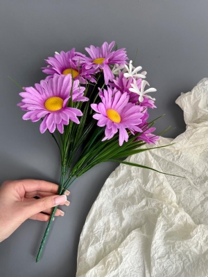 Ромашки в букете 6 голов с мелкоцветом, 34 см, сиреневый