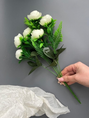 Камелия в букете 6 голов, 35 см, белый