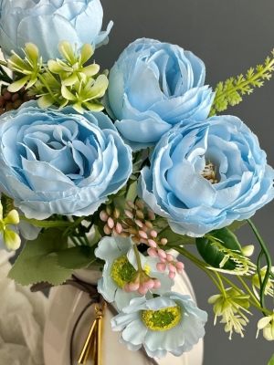 Ветка в букете пион 7 веток, 30 см, голубой
